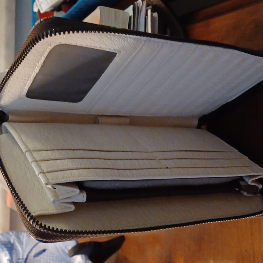 Wallet - Picture 4 of 4
